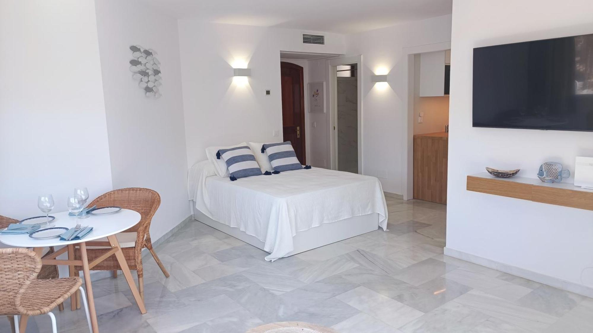 Beach Studio Puerto Marina Playa 베날마데나코스타 외부 사진