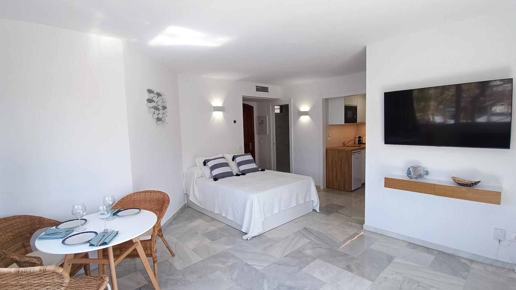Beach Studio Puerto Marina Playa 베날마데나코스타 외부 사진
